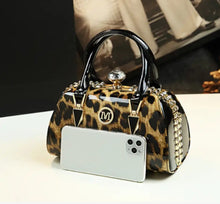 Load image into Gallery viewer, Vintage Elegant Handbag - Dazzling Rhinestone Embellishment