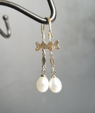 将图片加载到图库查看器,HAPPY000036 PE   7mm Freshwater Pearl Earring (Pink and white colors)