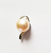 将图片加载到图库查看器,HAPPY000064 PP   9mm Freshwater Pearl Pendant (Purple and pink colors)