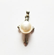 将图片加载到图库查看器,HAPPY000067 PP   9mm Freshwater Pearl Pendant (White and pink colors)