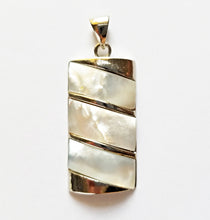 将图片加载到图库查看器,HAPPY000052 SP   3.5X2cm Oyster Shell Pendant (Light black and white colors)