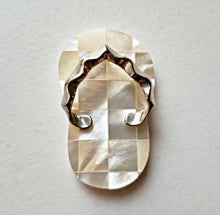 将图片加载到图库查看器,HAPPY000055 SP - P4   4X2.5cm Oyster Shell Pendant (Yellow, white, and black colors)