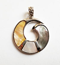 将图片加载到图库查看器,HAPPY000056 SP   3.5cm Abalone shell and Mixed Pearl Oyster Shell Pendant