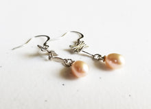 将图片加载到图库查看器,HAPPY000036 PE   7mm Freshwater Pearl Earring (Pink and white colors)