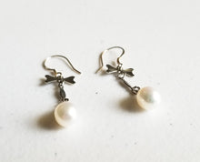 将图片加载到图库查看器,HAPPY000036 PE   7mm Freshwater Pearl Earring (Pink and white colors)