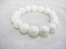 将图片加载到图库查看器,HAPPY000047 SB - W   14mm and 12mm Shell Bracelet