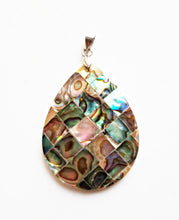 将图片加载到图库查看器，HAPPY000050 SP - D   4X3.5cm Drop Shape Abalone Shell Pendant