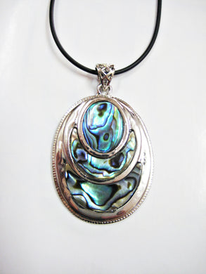 HAPPY000060 SP - ADG   4.4X3.4cm Abalone Shell Pendant