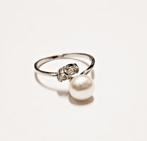 HAPPY000072 PR  7mm Freshwater Pearl Ring (Black and white colors)